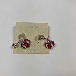 NWT Cara clip on holiday earring